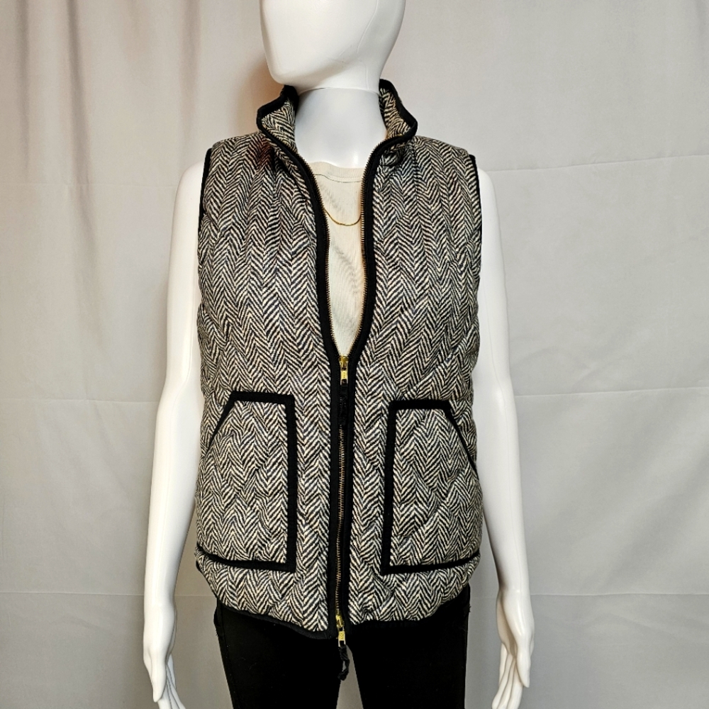 J.Crew Excursion Quilted Vest – Black Herringbone – Size Small Style G7626